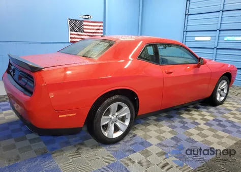 2023 Dodge Challenger Sxt z USA, uszkodzony, nr VIN 2C3CDZAG8PH553653